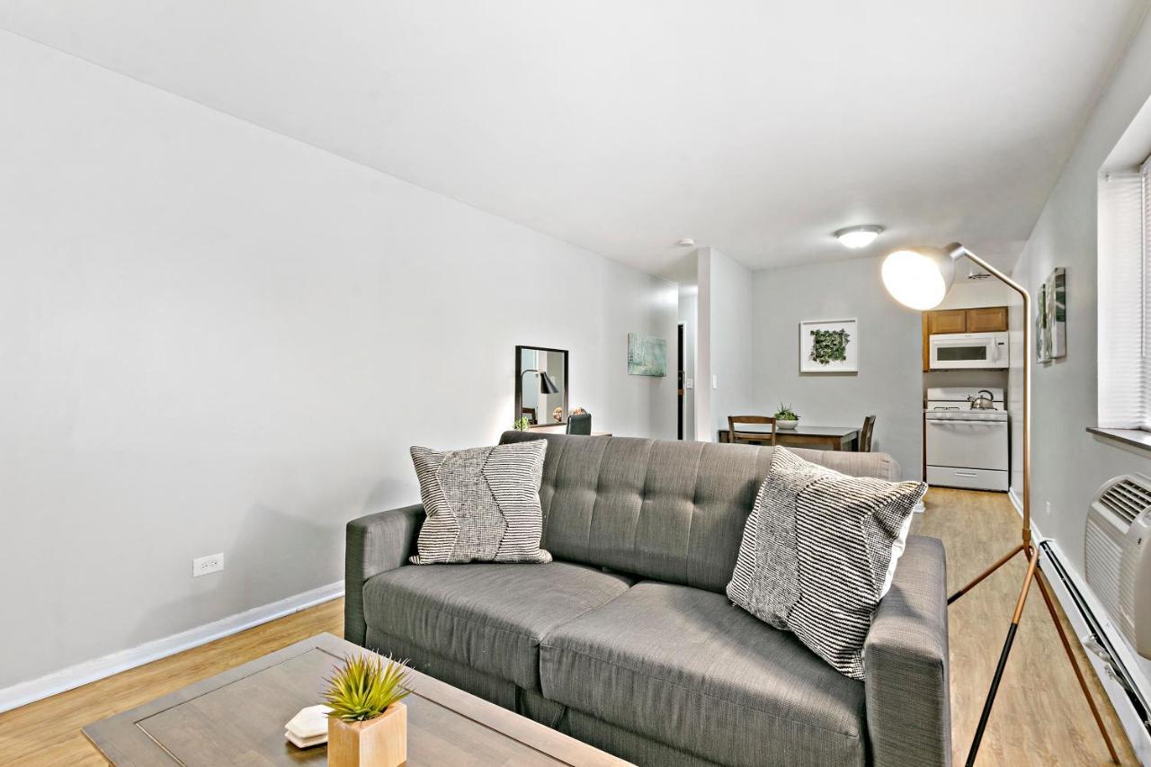 Stunning 1Br Apartment At Center Of Lakeview - Oakdale 211 Чикаго Екстериор снимка