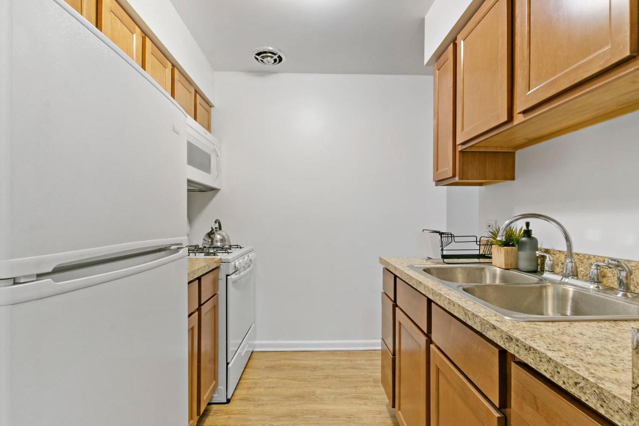 Stunning 1Br Apartment At Center Of Lakeview - Oakdale 211 Чикаго Екстериор снимка
